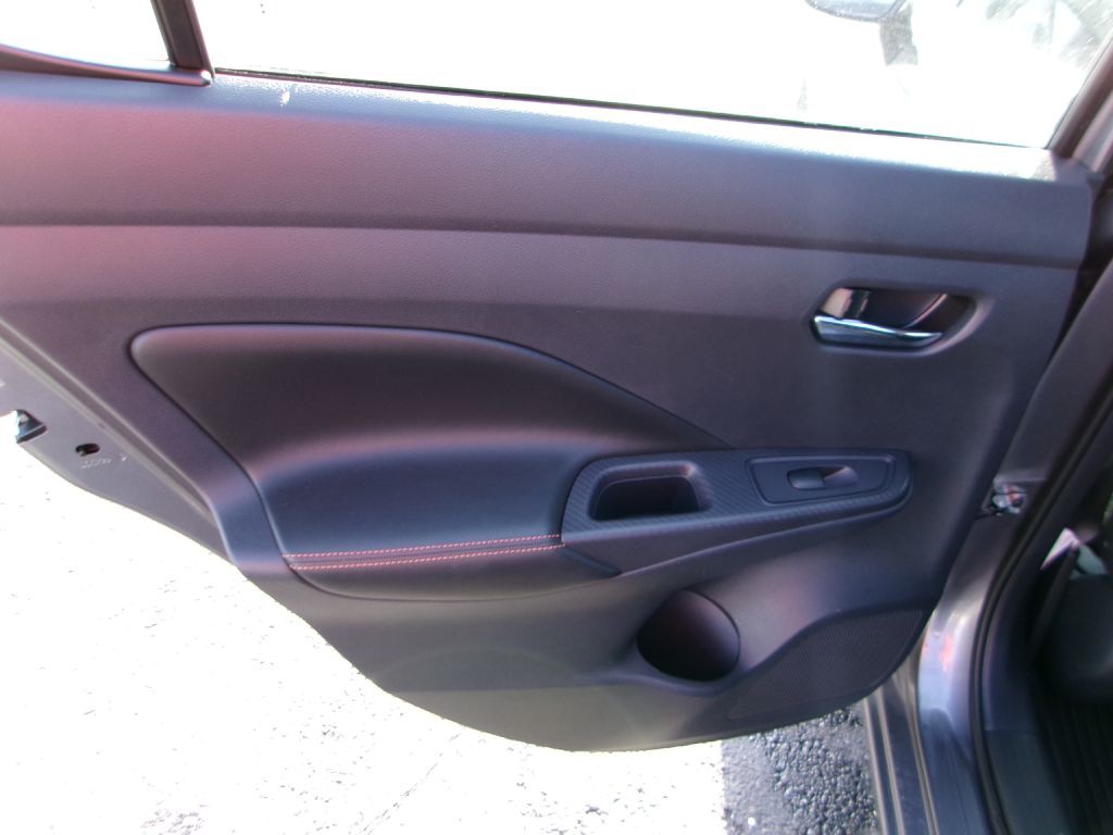 2020 Nissan Versa Image 10