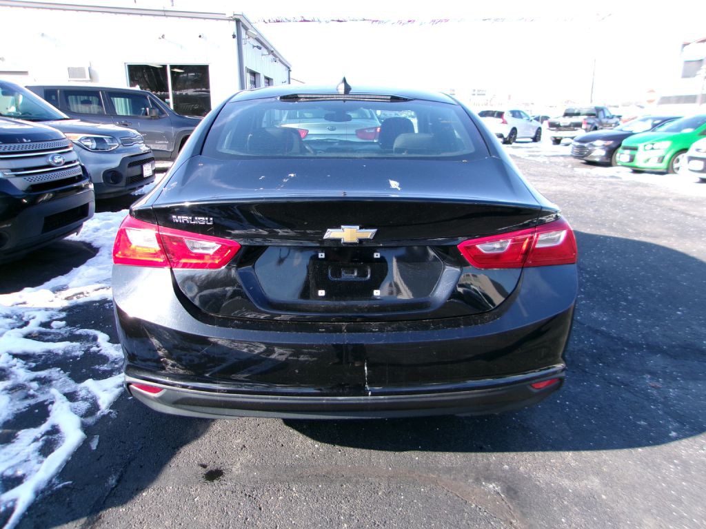 2018 Chevrolet Malibu Image 4