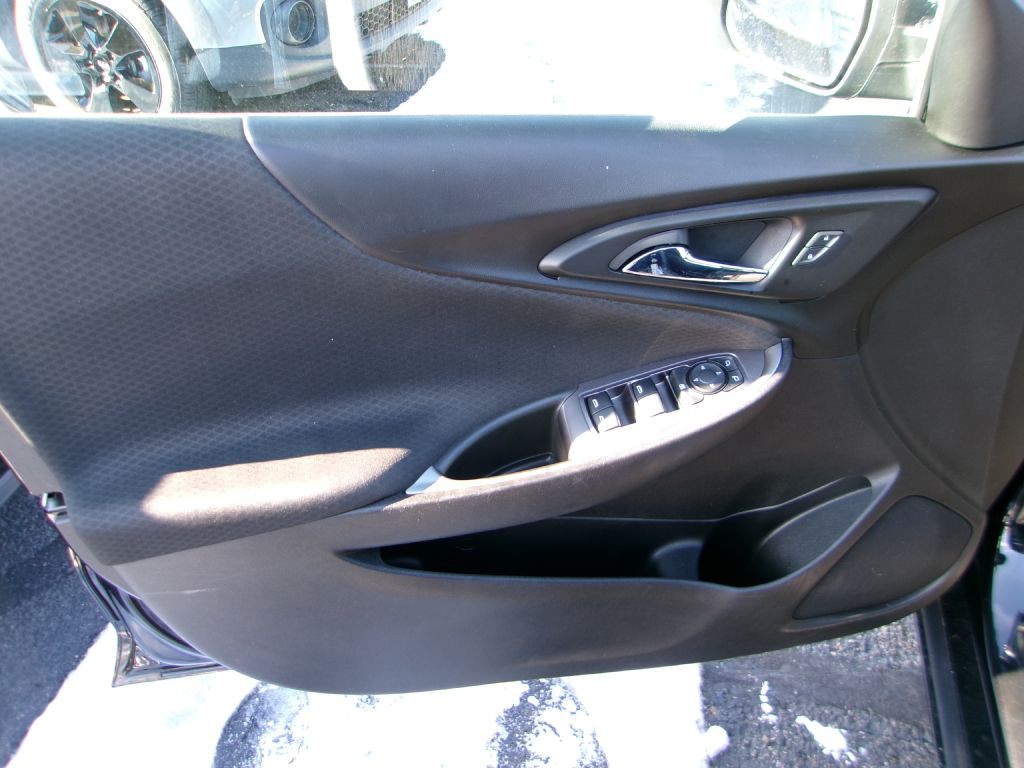 2018 Chevrolet Malibu Image 7