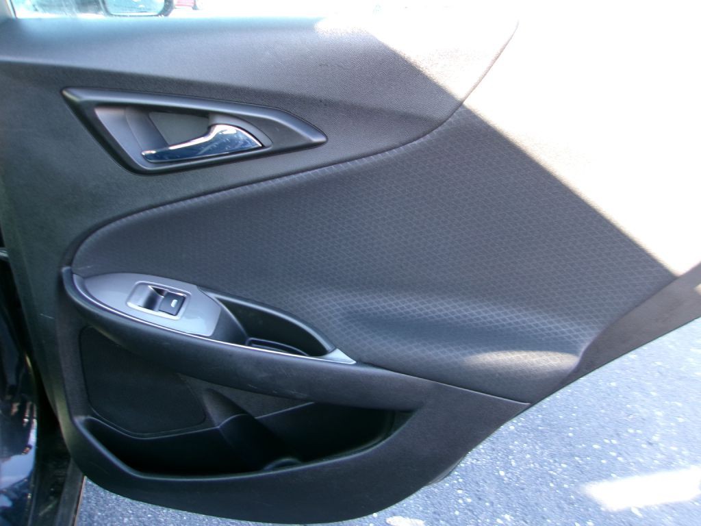 2018 Chevrolet Malibu Image 13