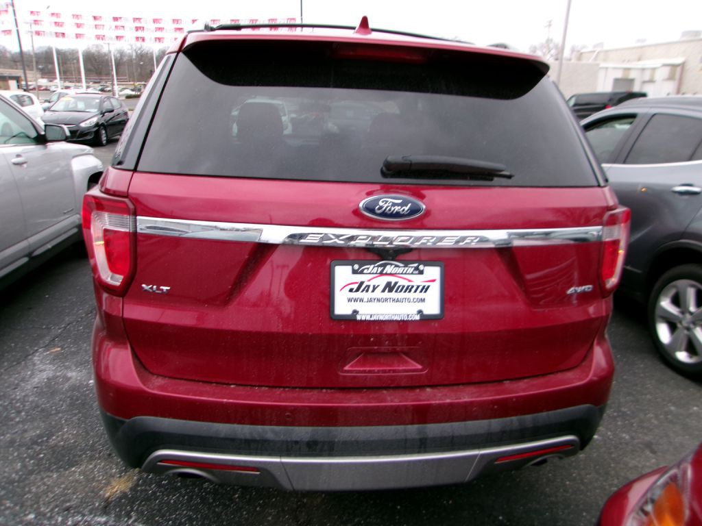 2017 Ford Explorer Image 4