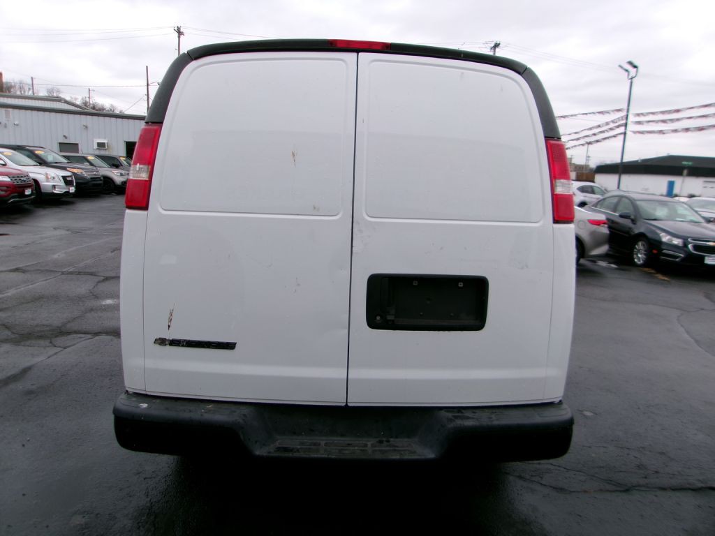 2019 Chevrolet Express Image 5