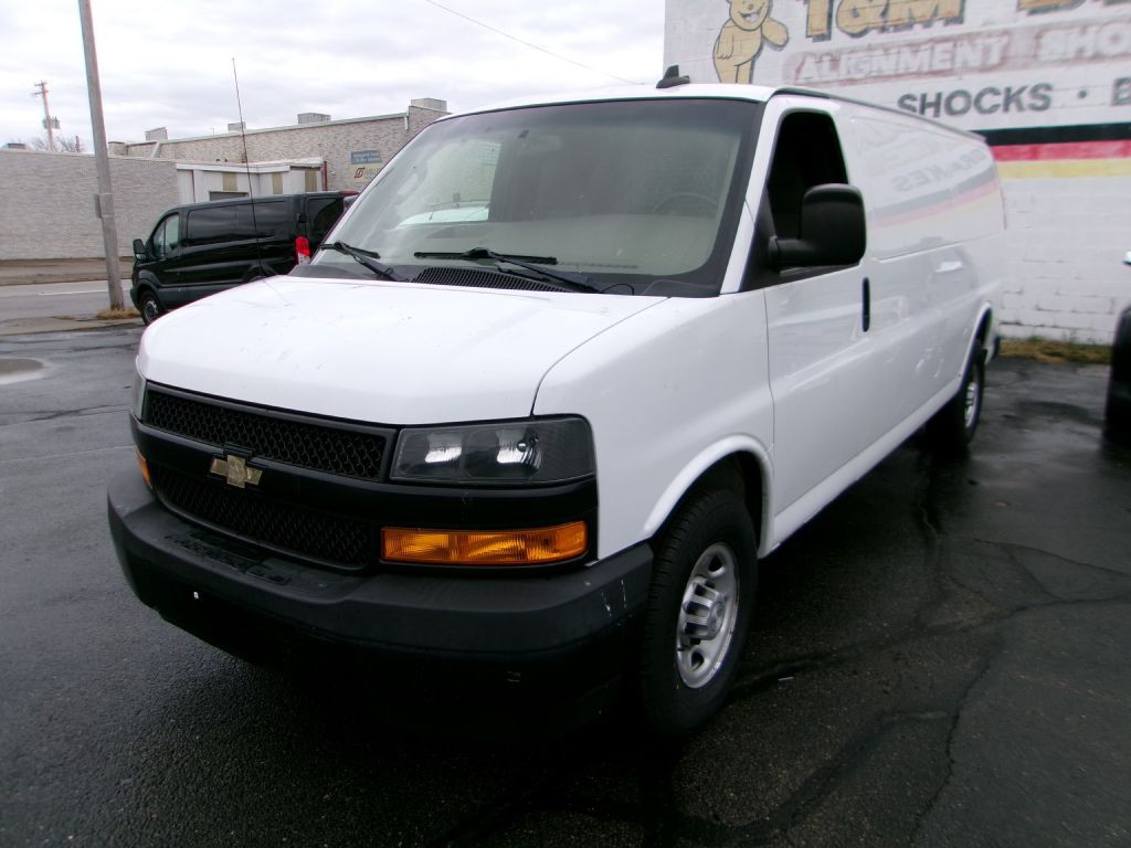 2019 Chevrolet Express Image 7