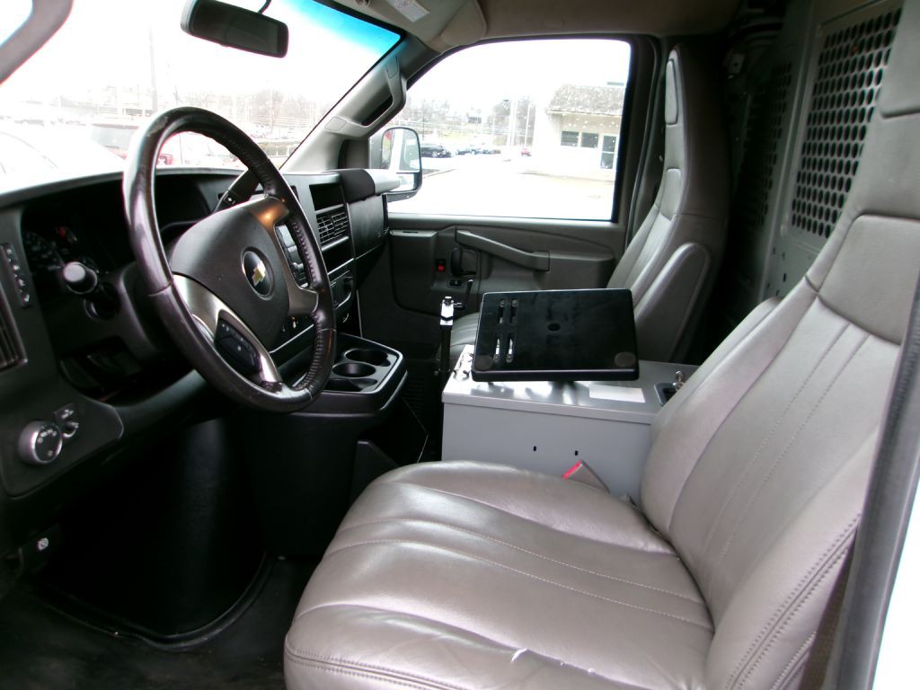 2019 Chevrolet Express Image 9