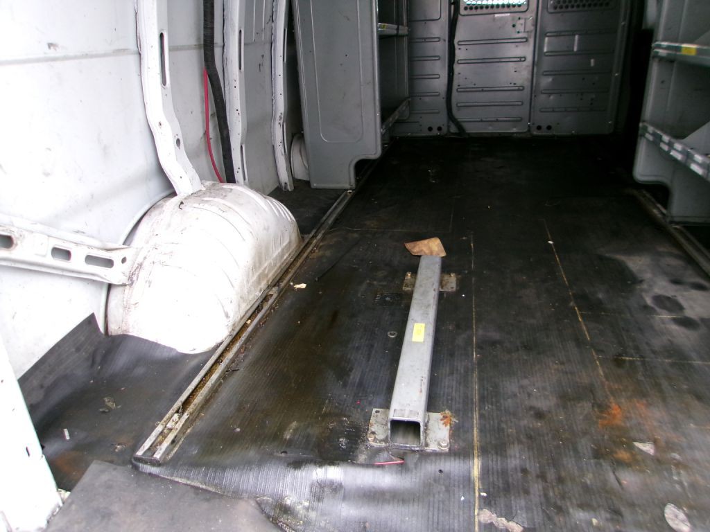 2019 Chevrolet Express Image 12