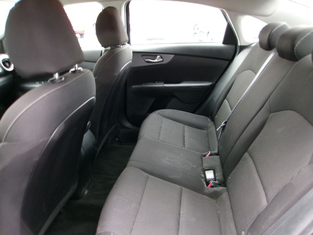 2021 Kia Forte Image 12