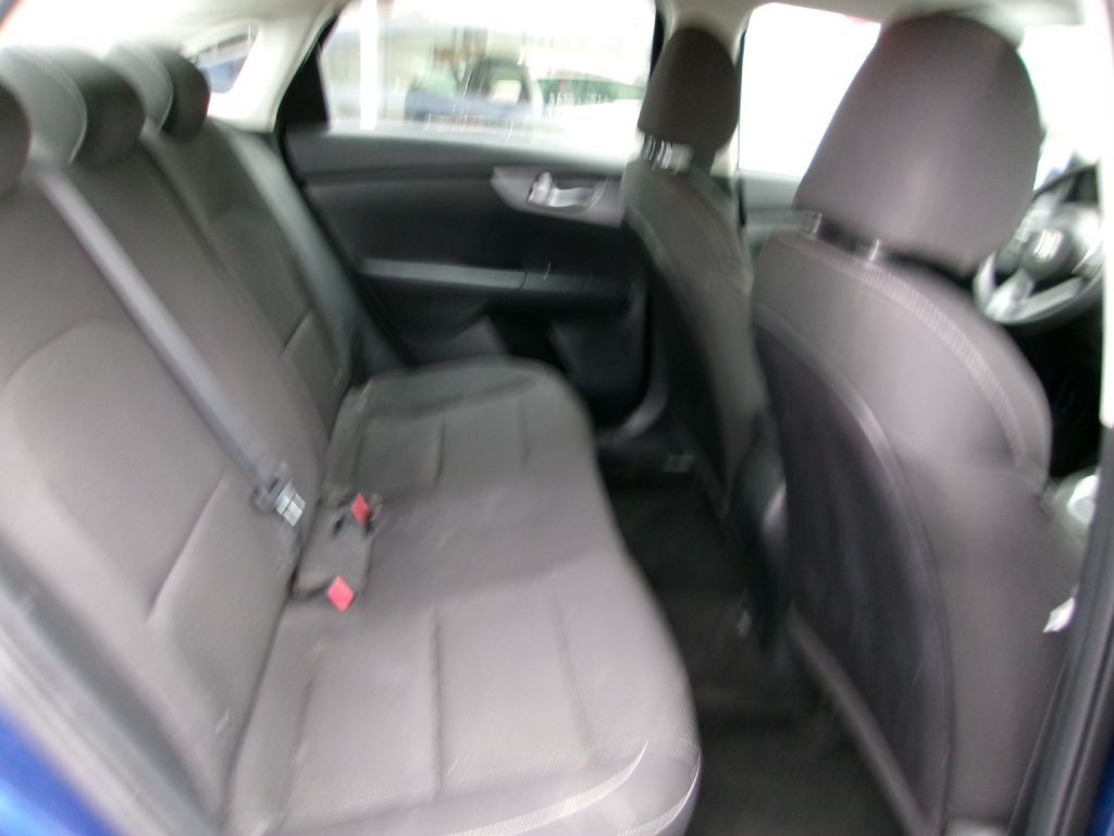 2021 Kia Forte Image 15
