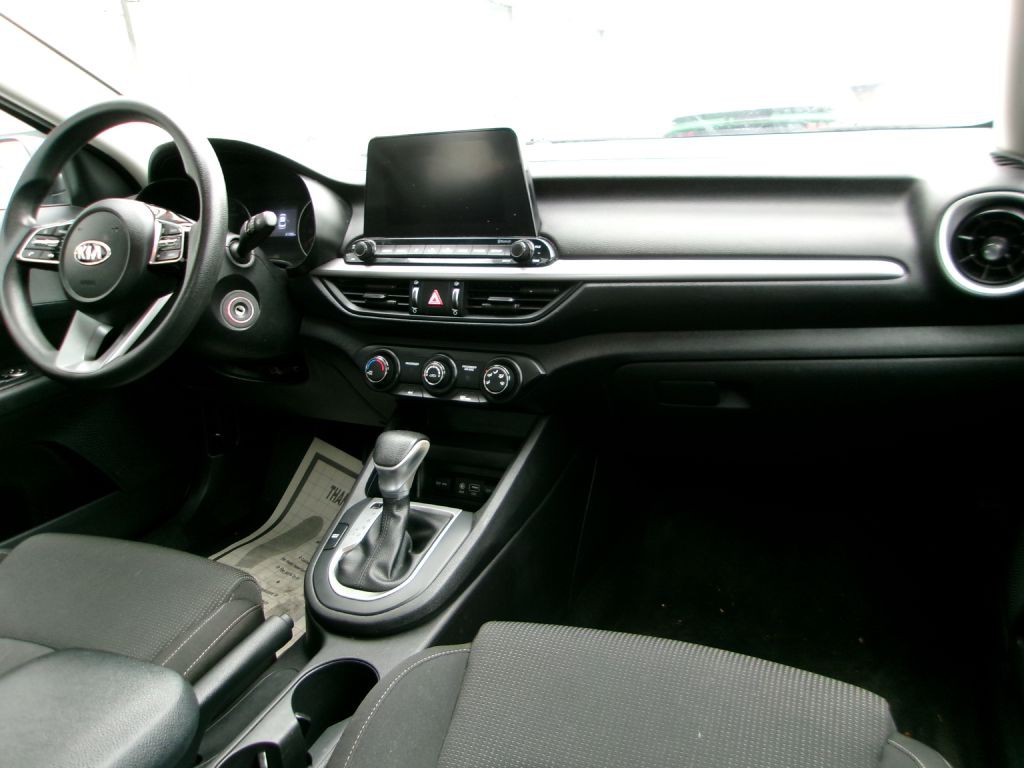2021 Kia Forte Image 18