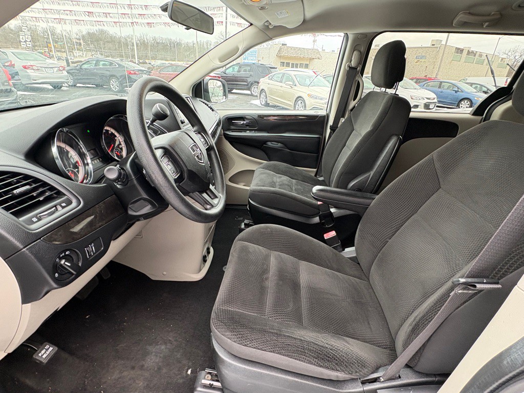 2017 Dodge Grand Caravan Image 8