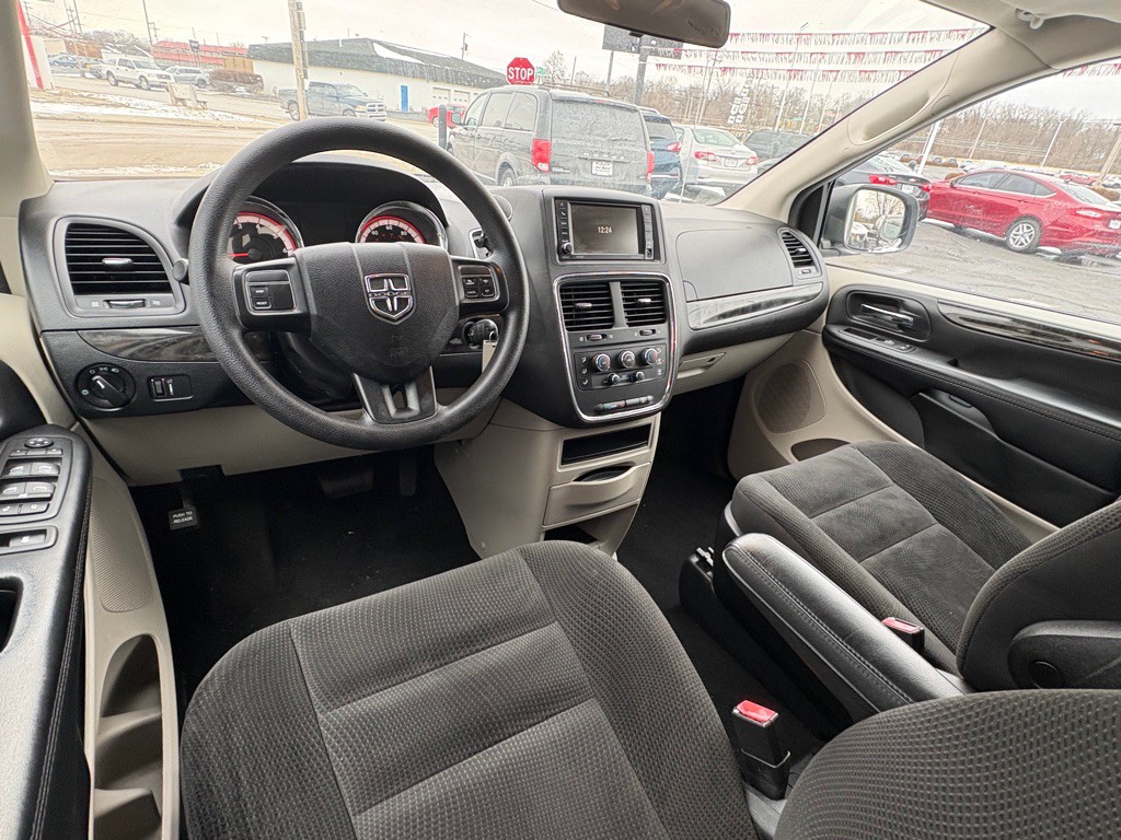 2017 Dodge Grand Caravan Image 9