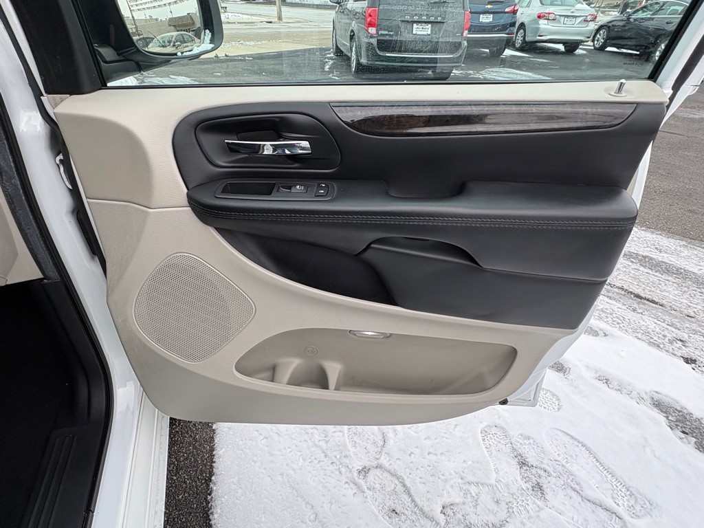 2017 Dodge Grand Caravan Image 15