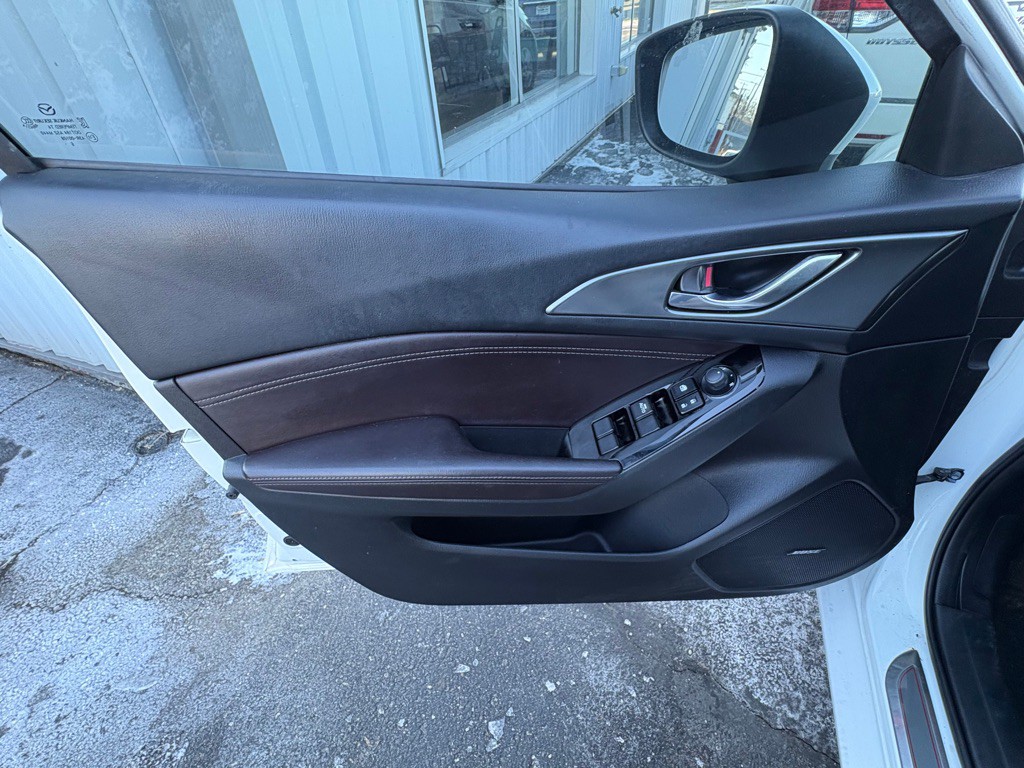 2017 Mazda Mazda3 Image 8