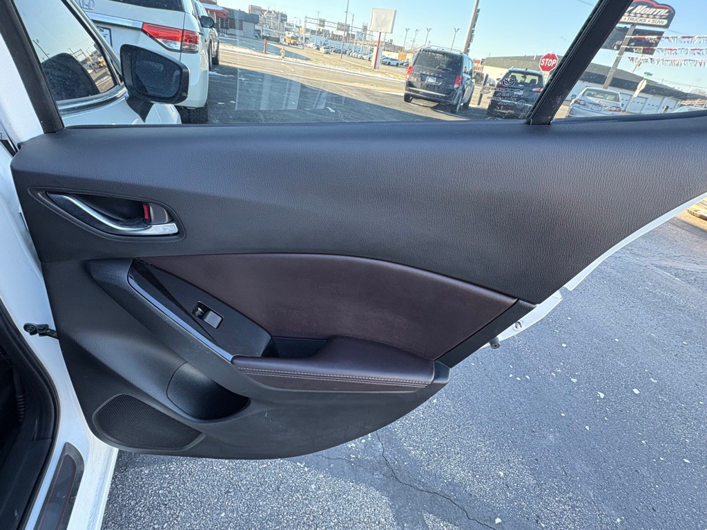 2017 Mazda Mazda3 Image 15
