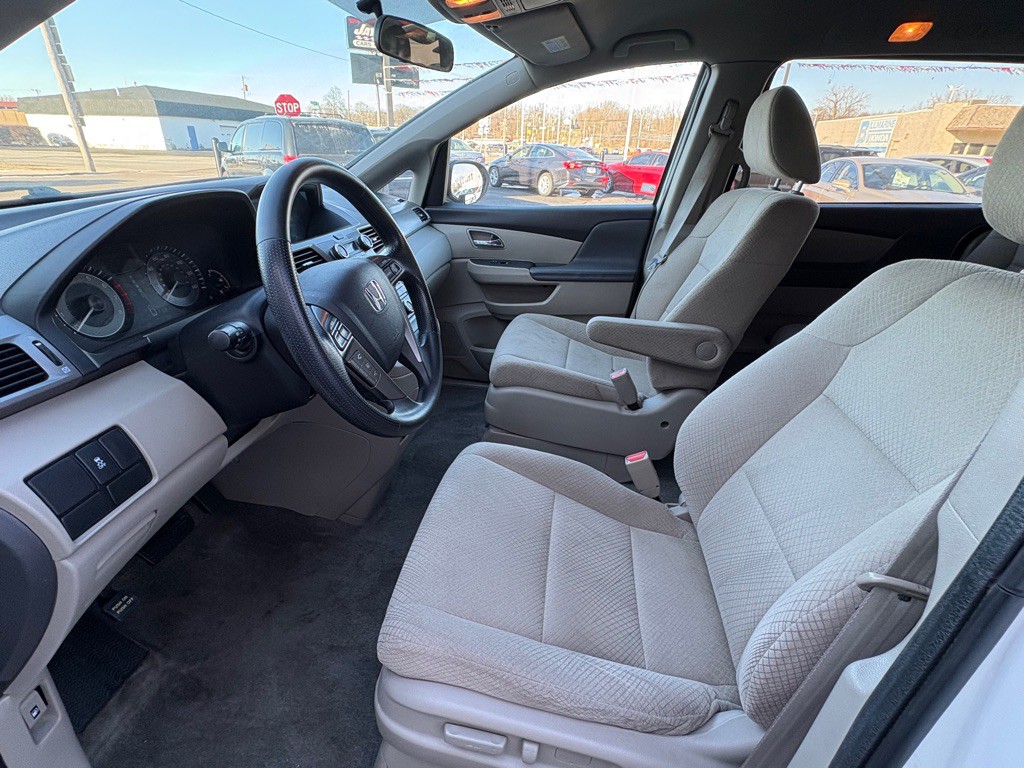 2016 Honda Odyssey Image 9