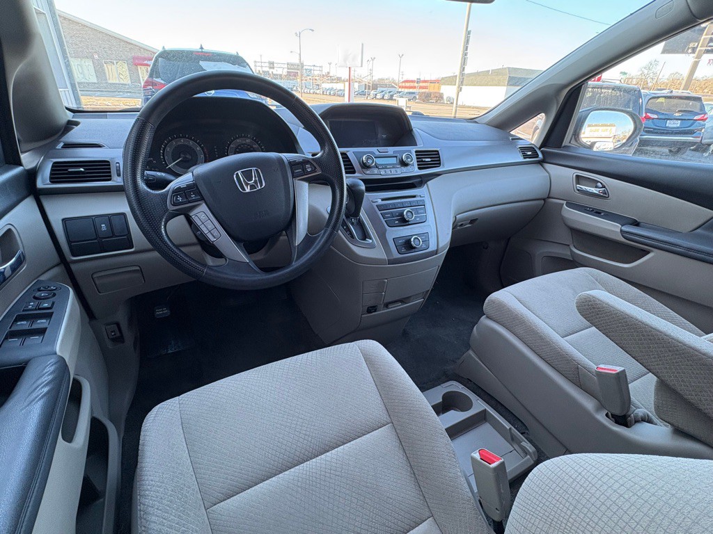 2016 Honda Odyssey Image 10