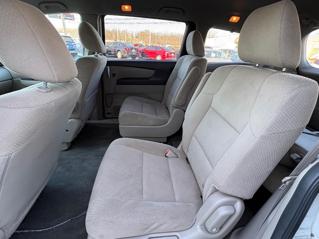 2016 Honda Odyssey Image 11