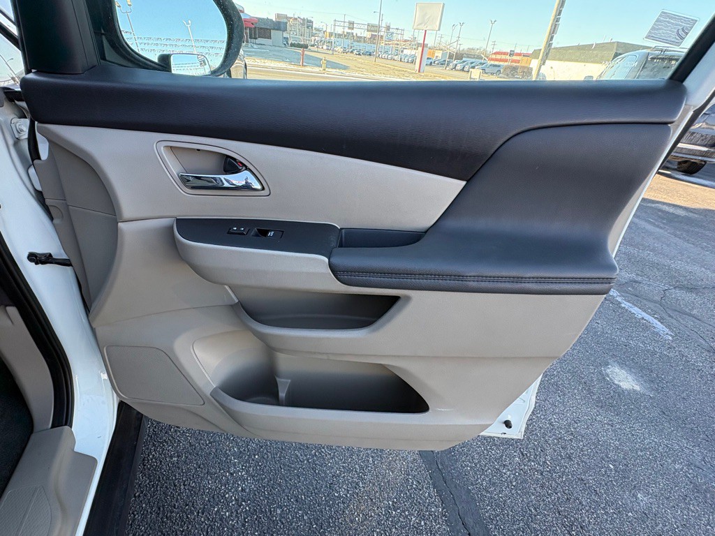 2016 Honda Odyssey Image 16