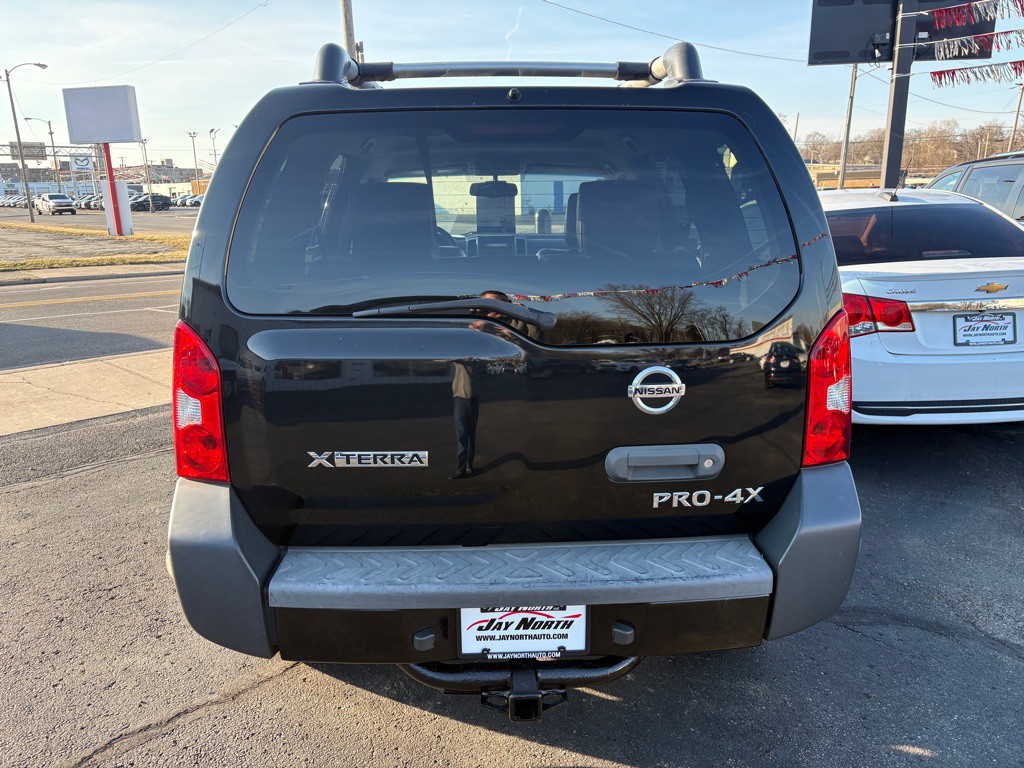 2012 Nissan Xterra Image 3