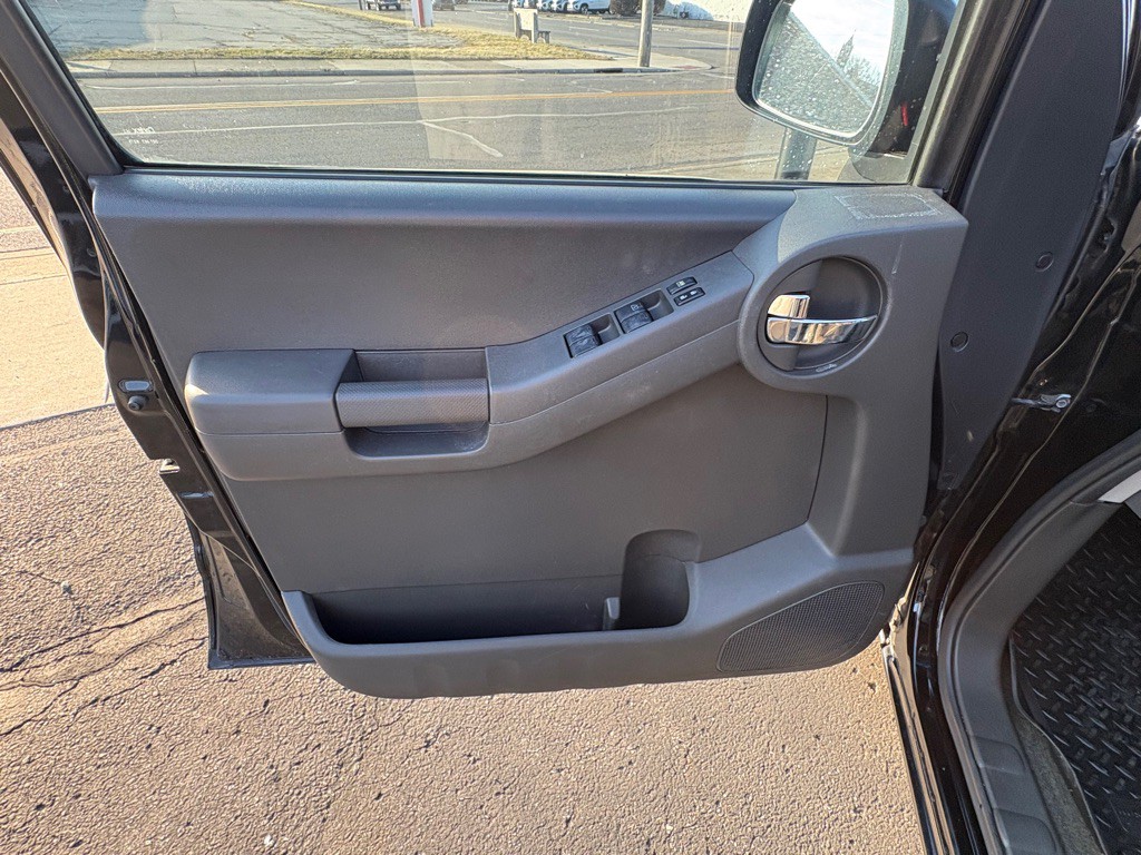 2012 Nissan Xterra Image 8