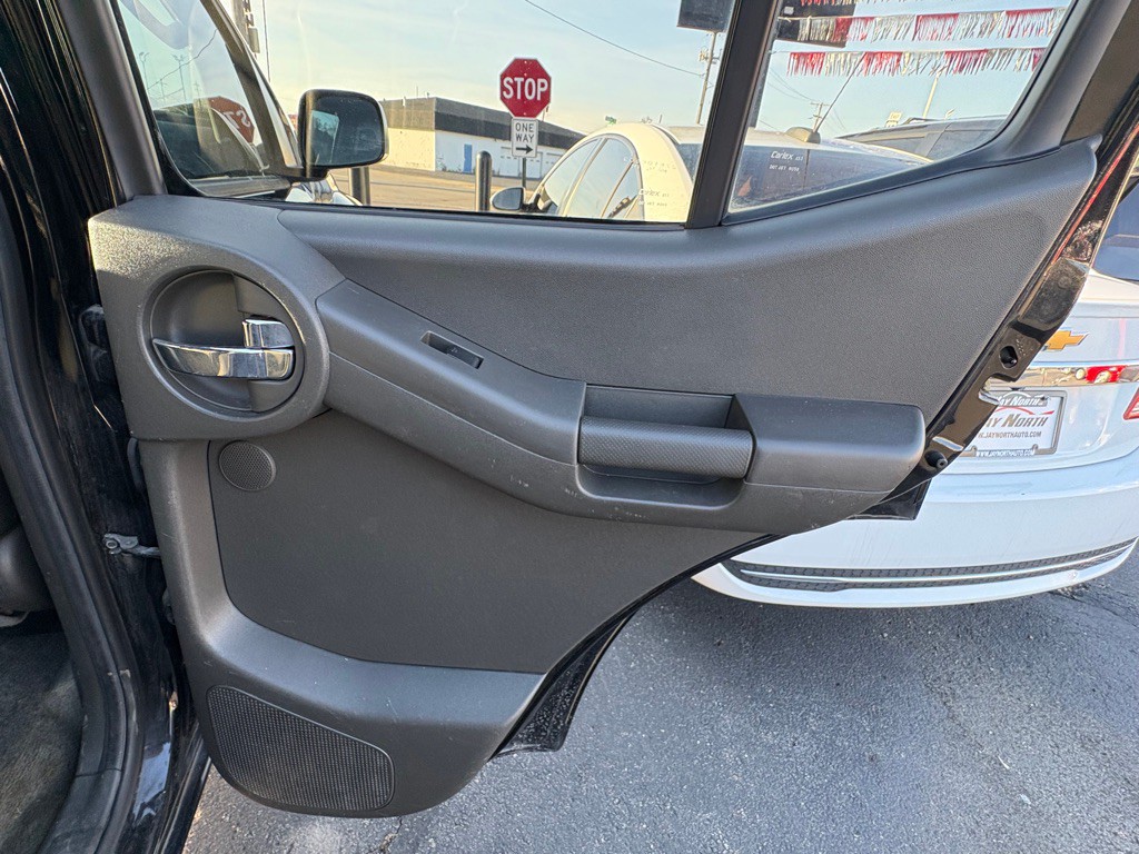 2012 Nissan Xterra Image 14