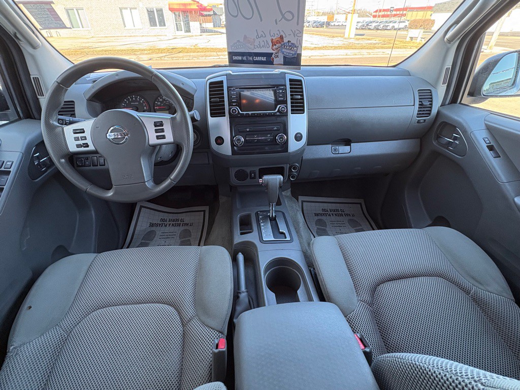 2015 Nissan Frontier Image 10