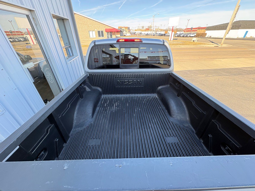 2015 Nissan Frontier Image 19