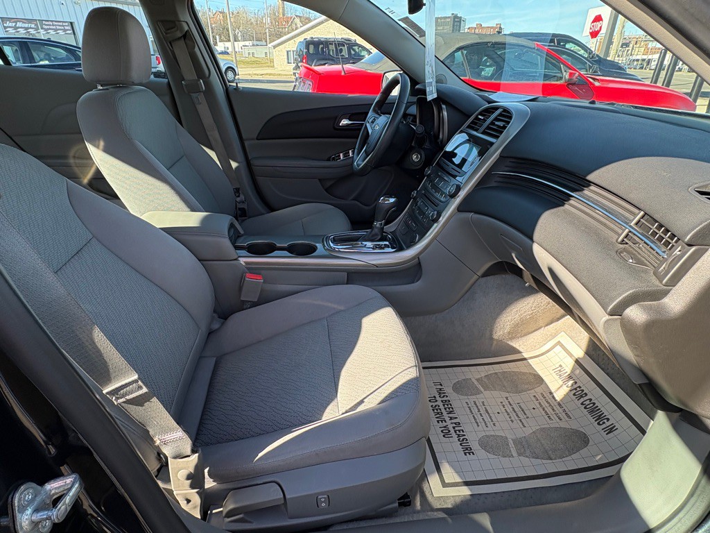 2013 Chevrolet Malibu Image 17