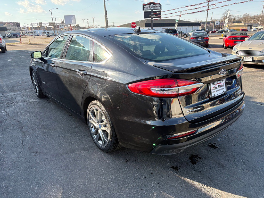 2019 Ford Fusion Image 5