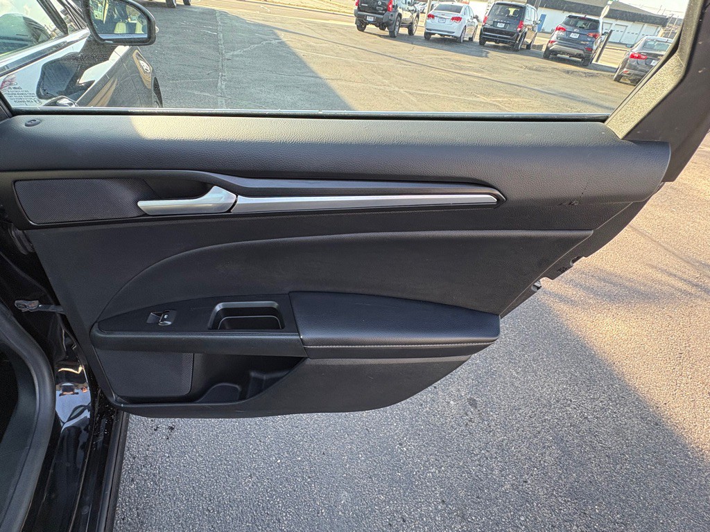 2019 Ford Fusion Image 16