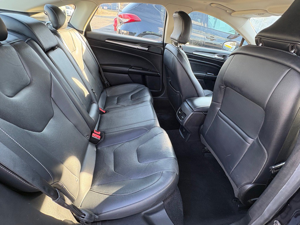 2019 Ford Fusion Image 17