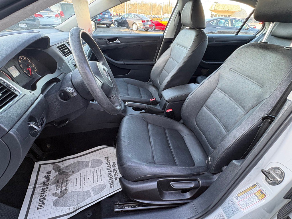 2011 Volkswagen Jetta Image 8
