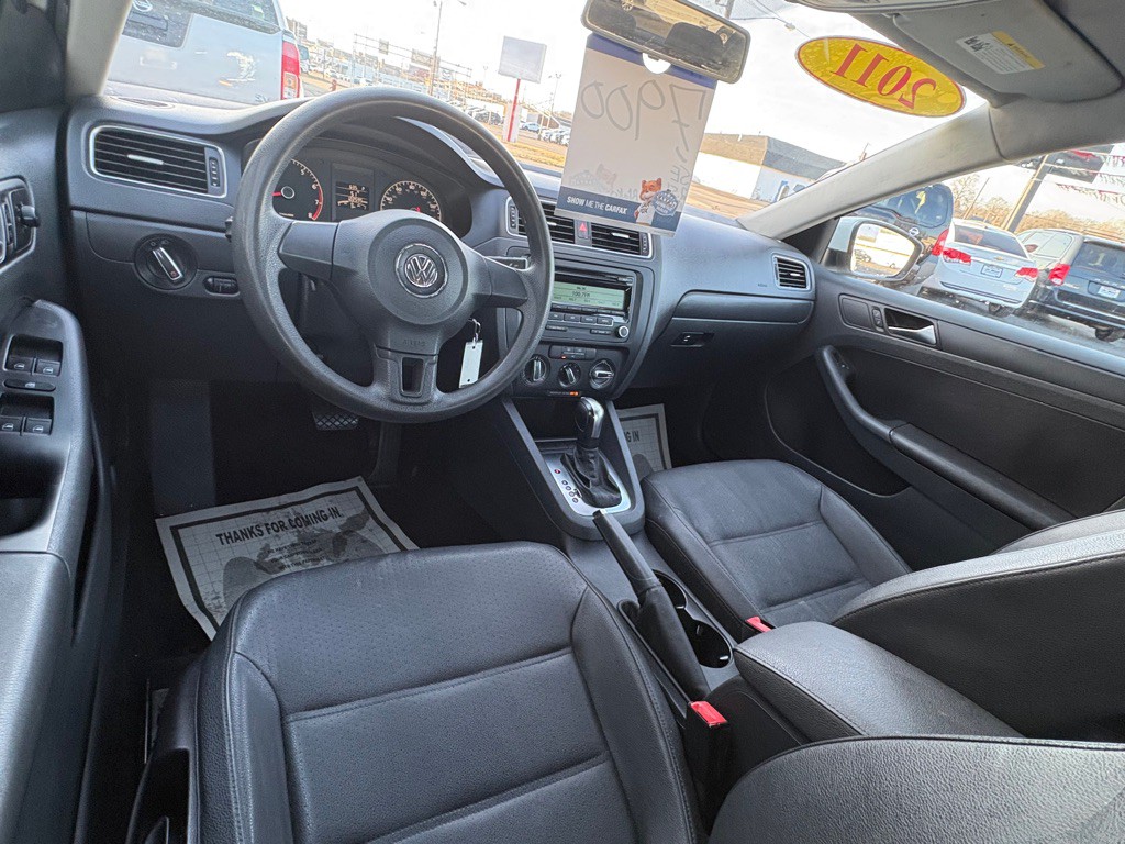2011 Volkswagen Jetta Image 9