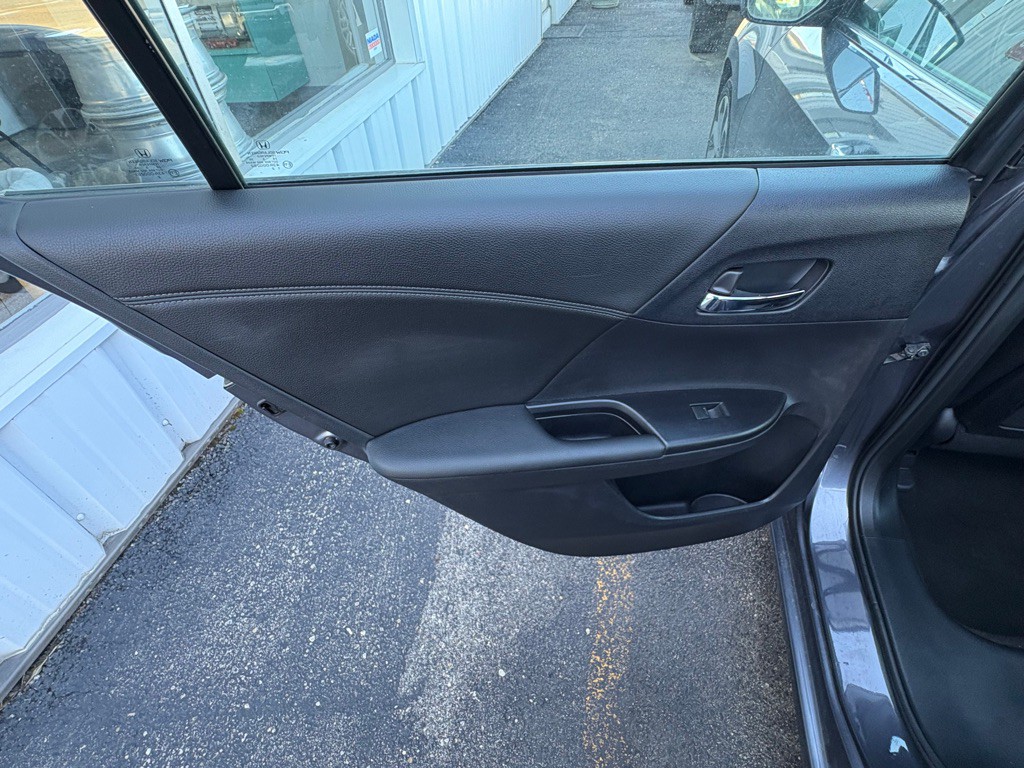 2013 Honda Accord Image 10