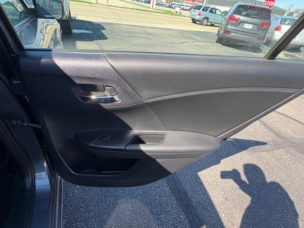 2013 Honda Accord Image 13