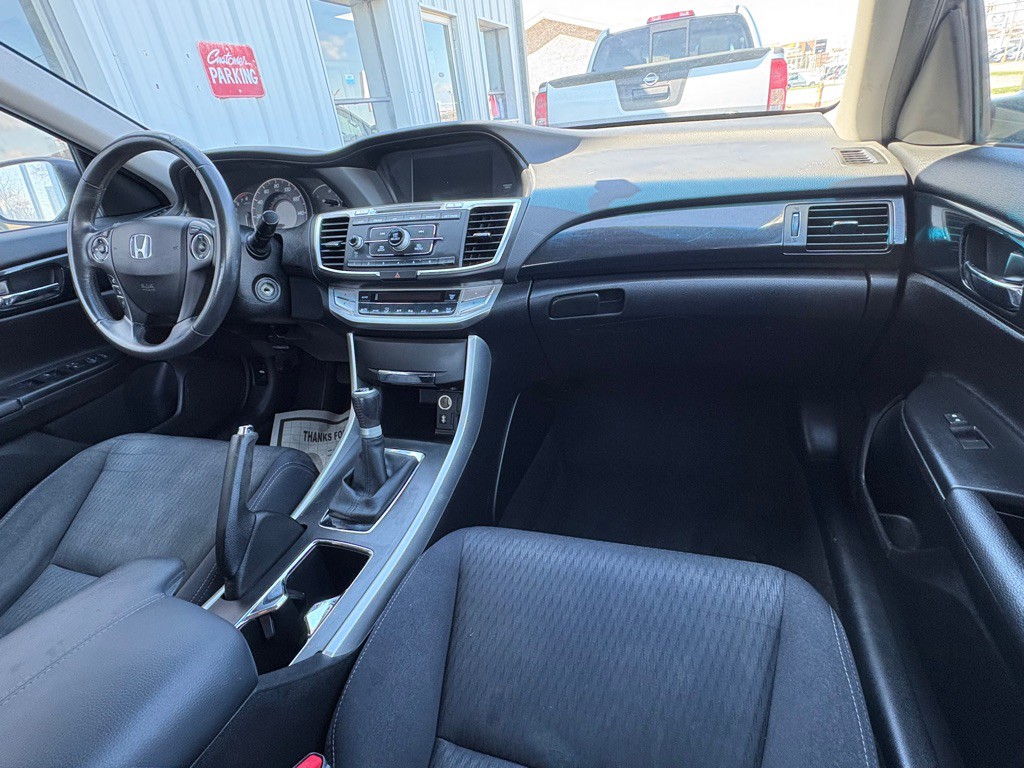 2013 Honda Accord Image 17