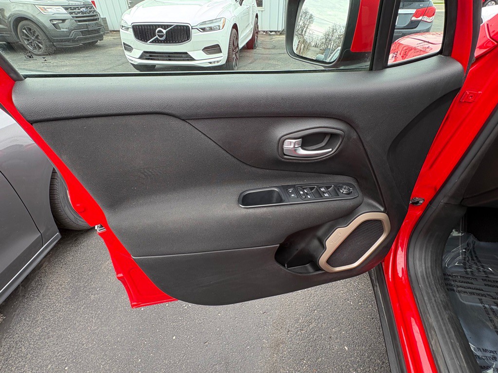 2017 Jeep Renegade Image 8