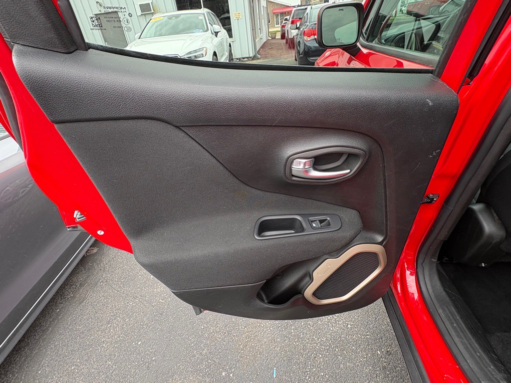 2017 Jeep Renegade Image 11