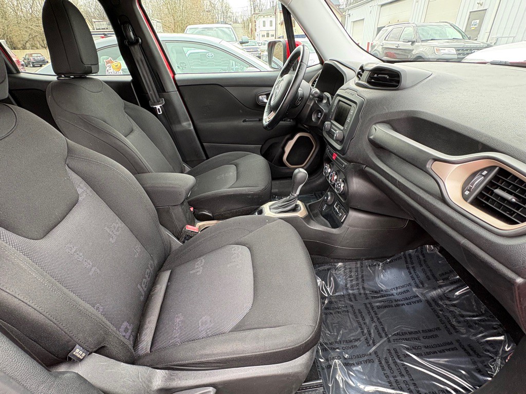 2017 Jeep Renegade Image 17