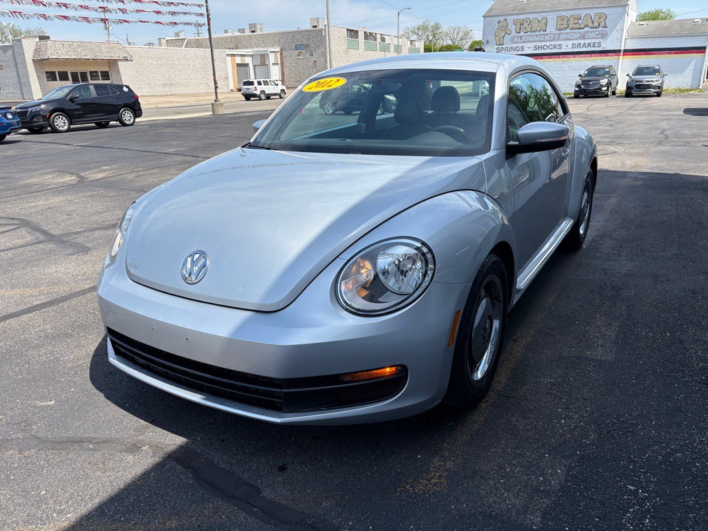 2012 Volkswagen Beetle Image 6