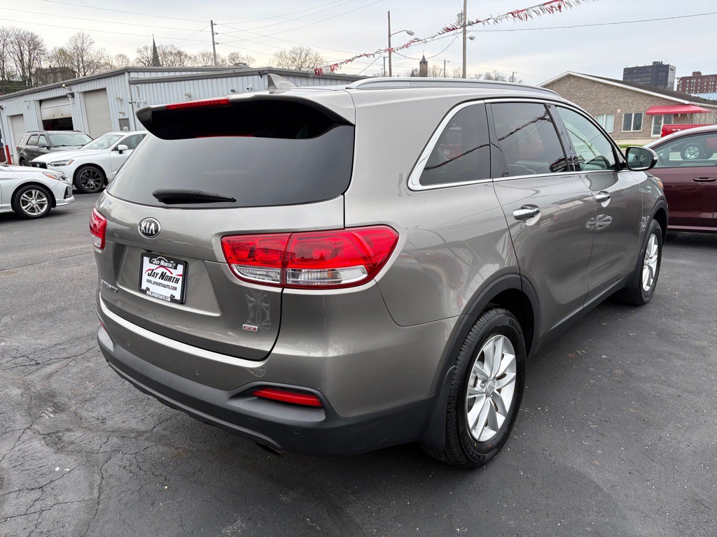 2016 Kia Sorento Image 3