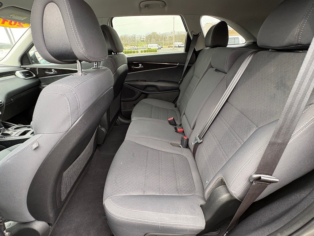 2016 Kia Sorento Image 12