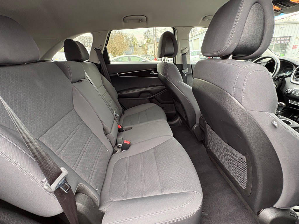 2016 Kia Sorento Image 16