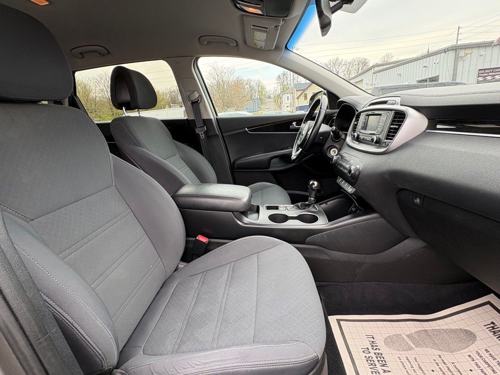 2016 Kia Sorento Image 18