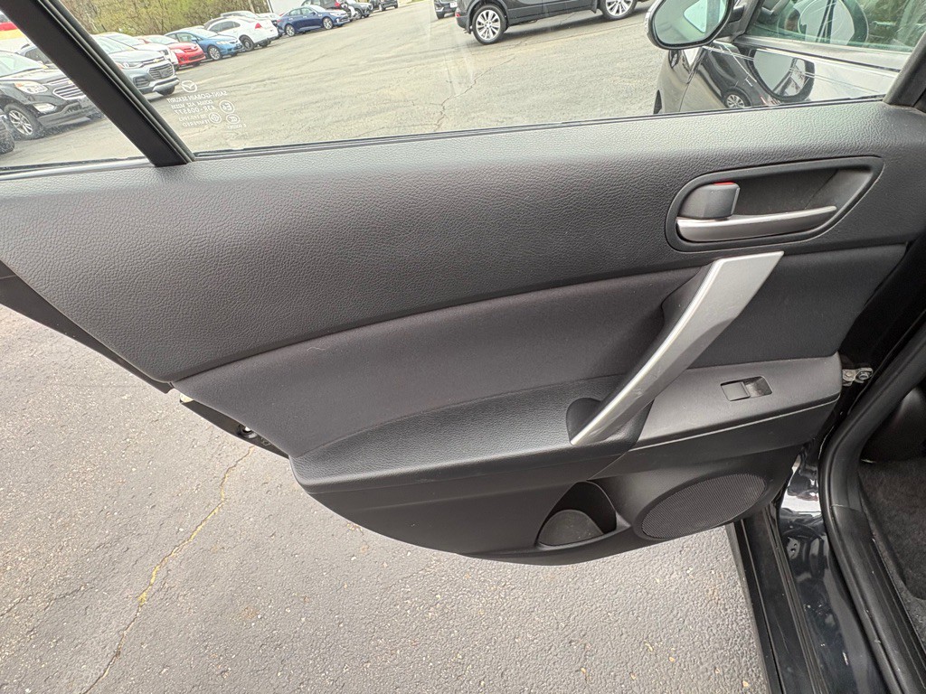 2010 Mazda Mazda3 Image 11