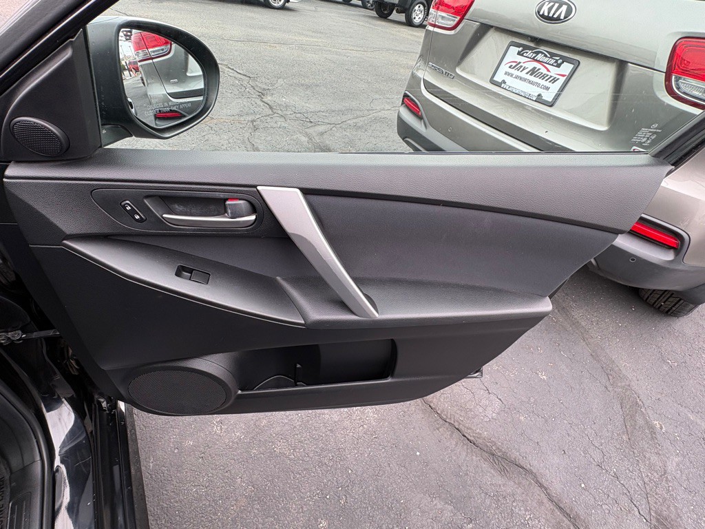 2010 Mazda Mazda3 Image 16
