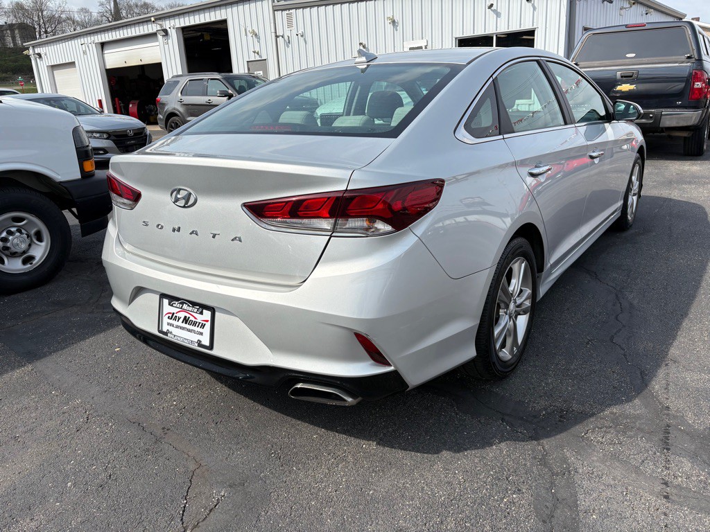 2018 Hyundai Sonata Image 3