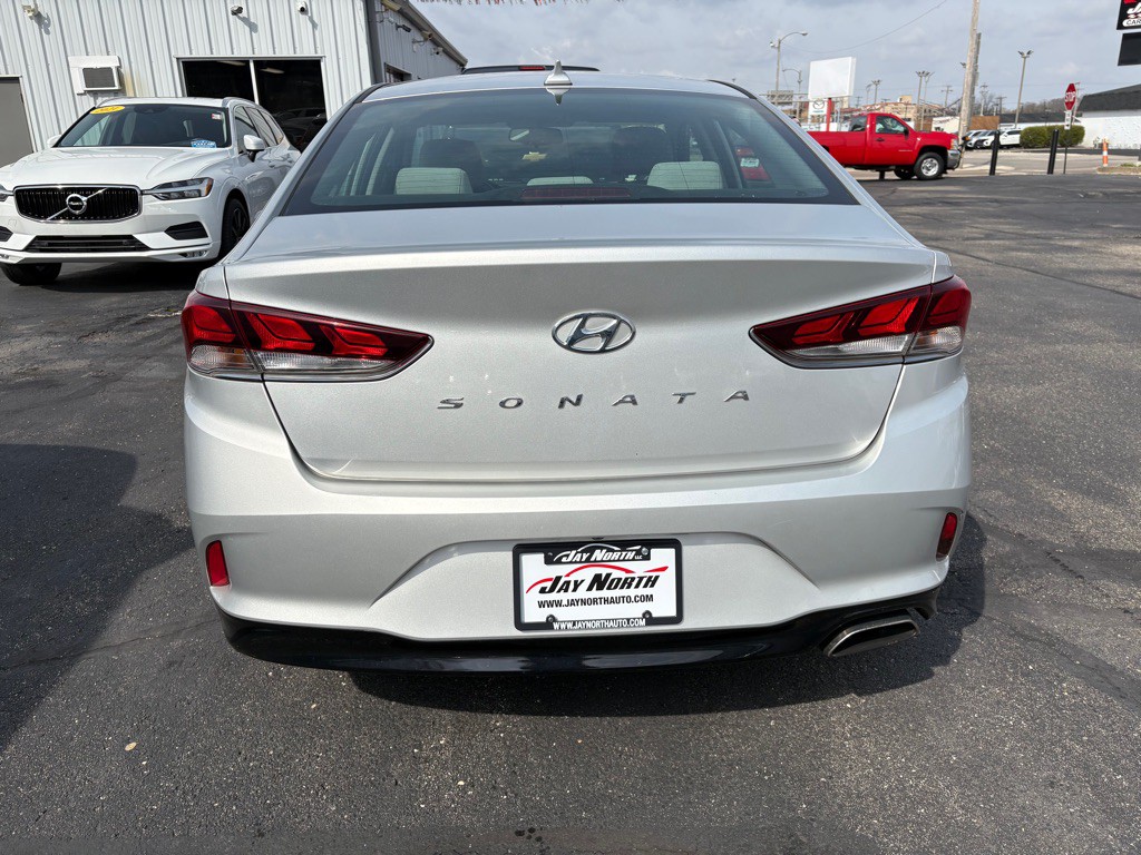 2018 Hyundai Sonata Image 4