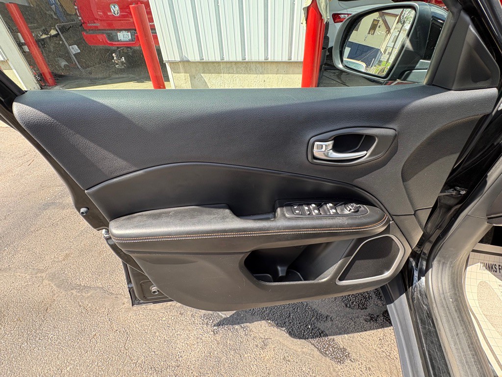 2019 Jeep Compass Image 8