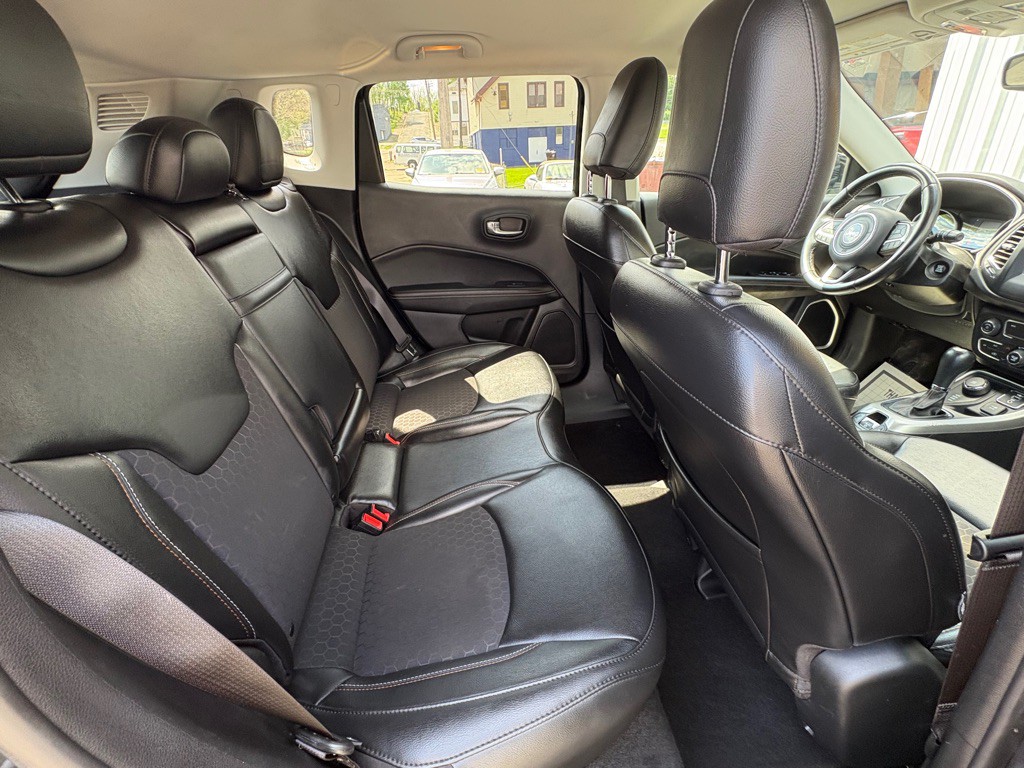 2019 Jeep Compass Image 15