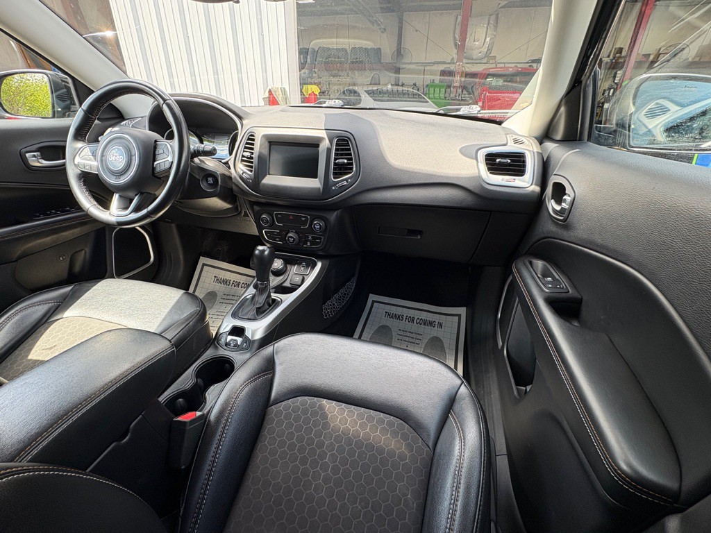 2019 Jeep Compass Image 18